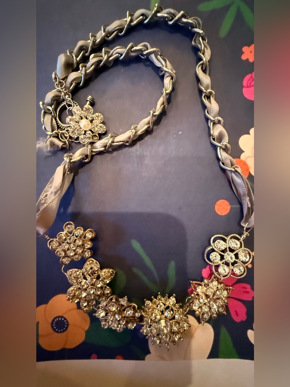 Women’s Silver Floral Crystal With Satin Ribbon Statement Necklace